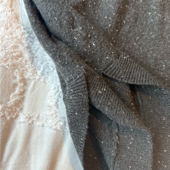 Gray Turtleneck funky sleeve oversized Sweater size M soft B8 - Picture 10 of 12